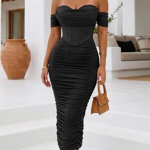 NWT Off Shoulder Ruched Corset Midi Dress - Size XL - PROM PERFECT